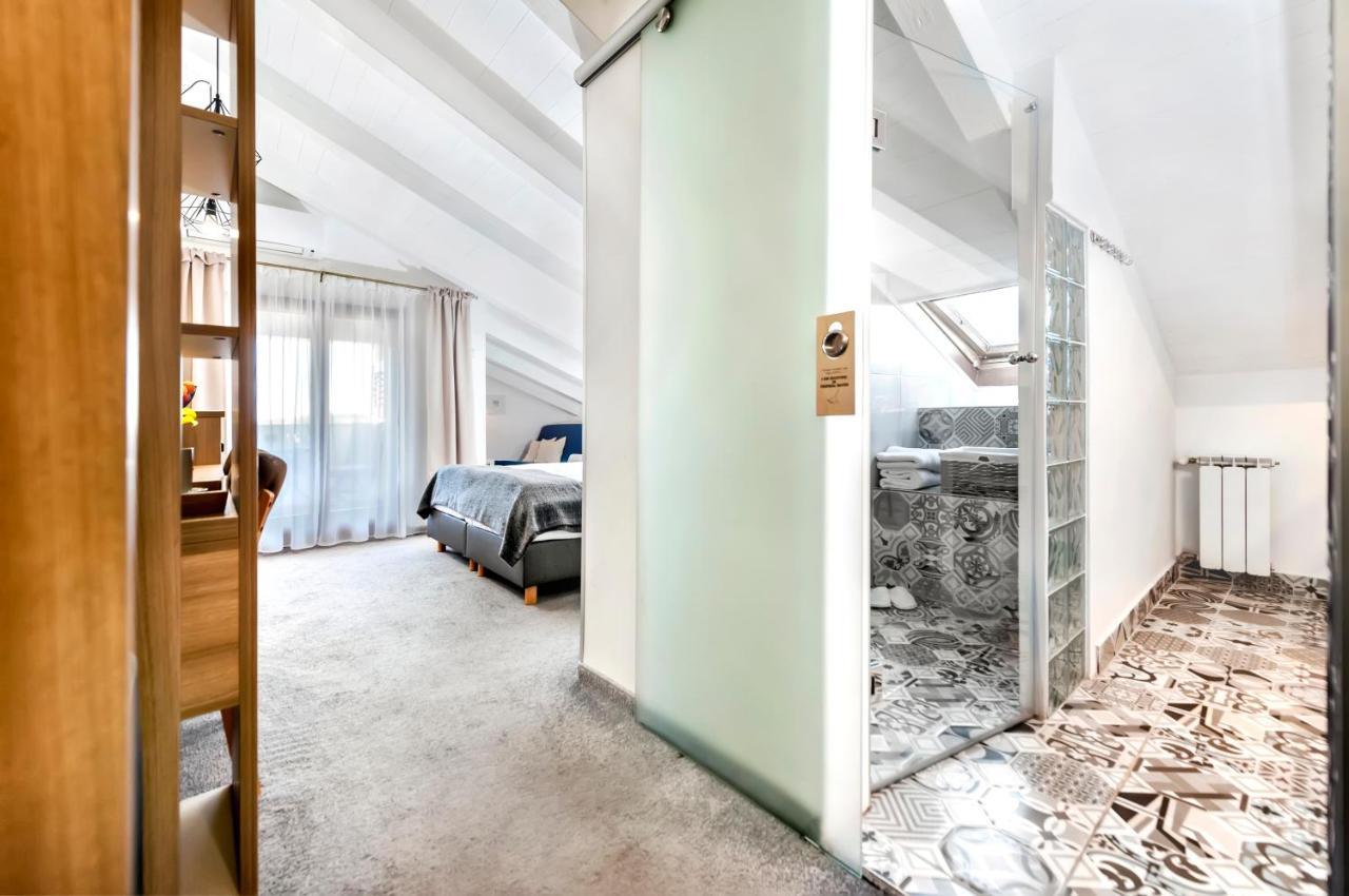 Villa Milli B&B โรวีน ภายนอก รูปภาพ