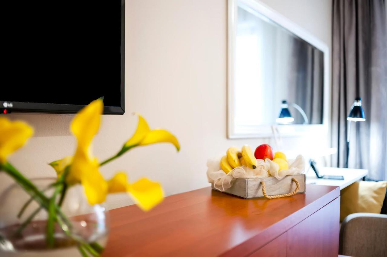 Villa Milli B&B โรวีน ภายนอก รูปภาพ