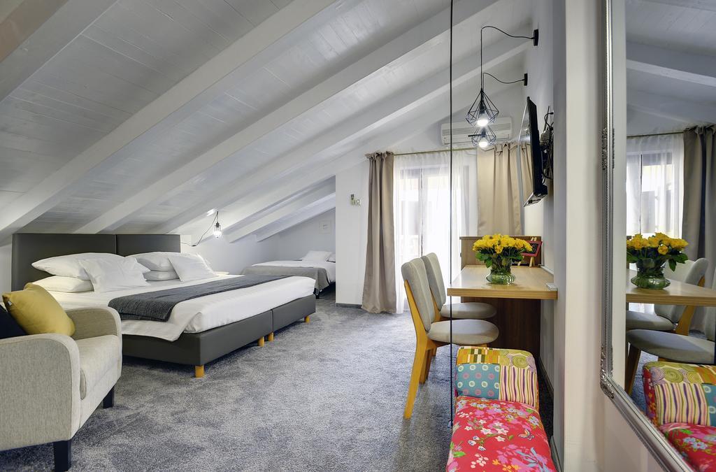 Villa Milli B&B โรวีน ภายนอก รูปภาพ