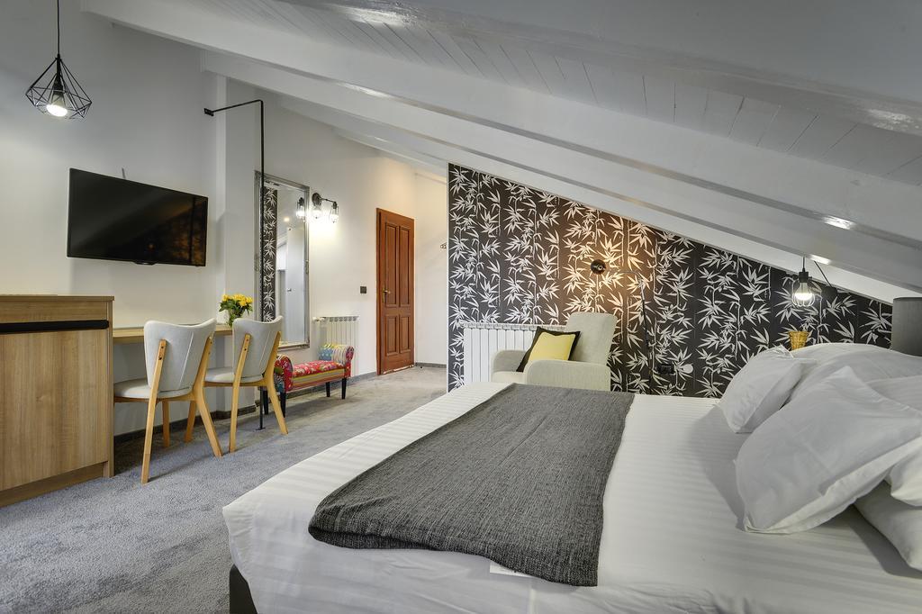 Villa Milli B&B โรวีน ภายนอก รูปภาพ